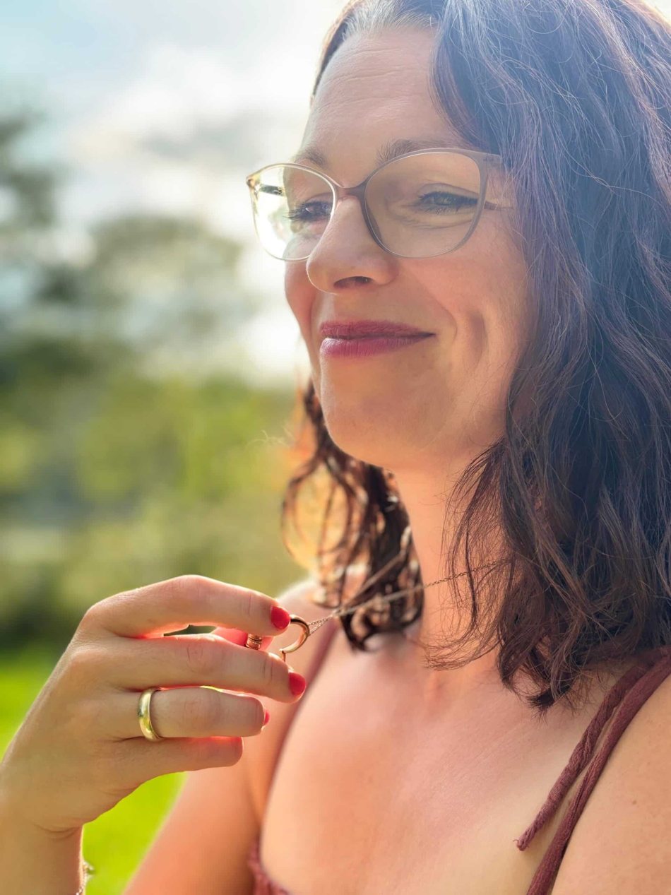 Tanja Rüdiger im Freien — Porträt